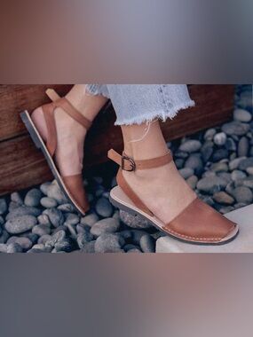 PONS Avarcas Classic Style Strap Brown Sandals SZ 8